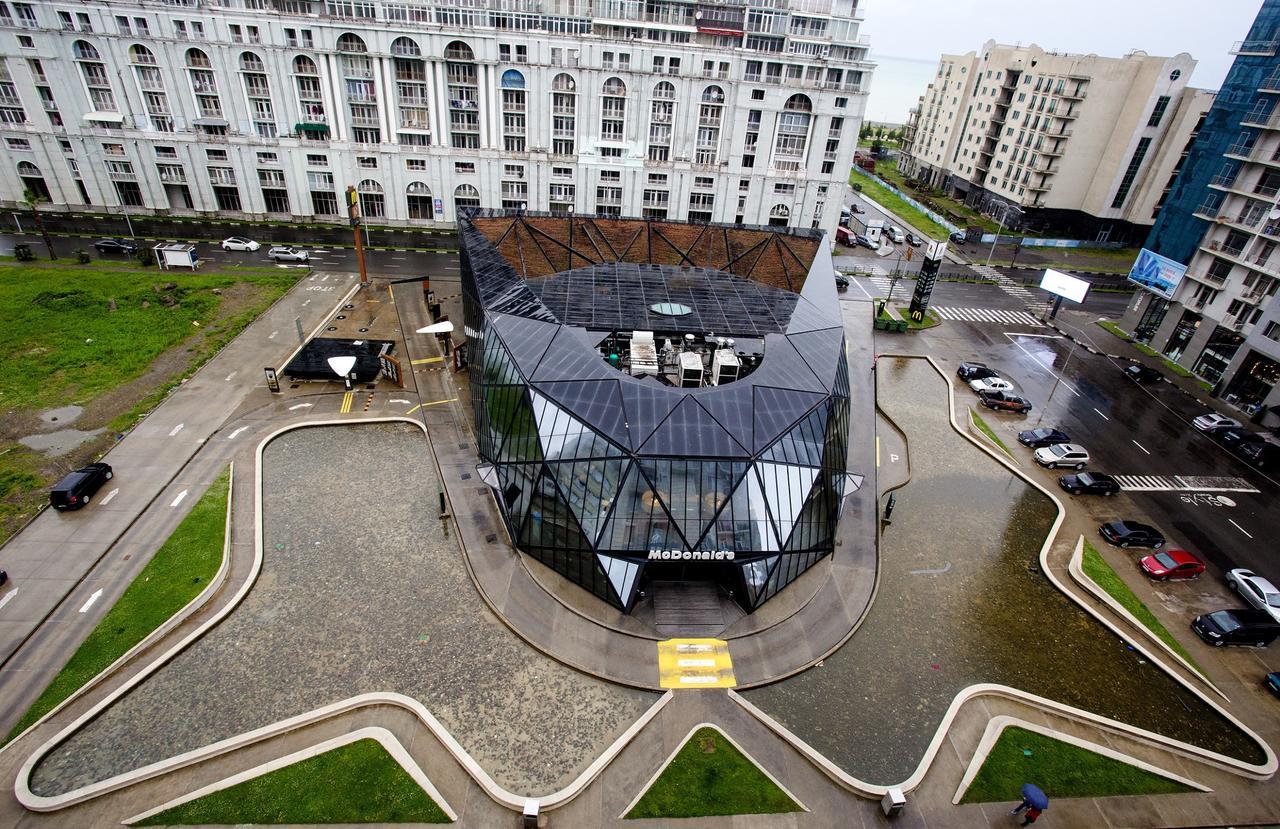 5 Rooms Batumi Esterno foto