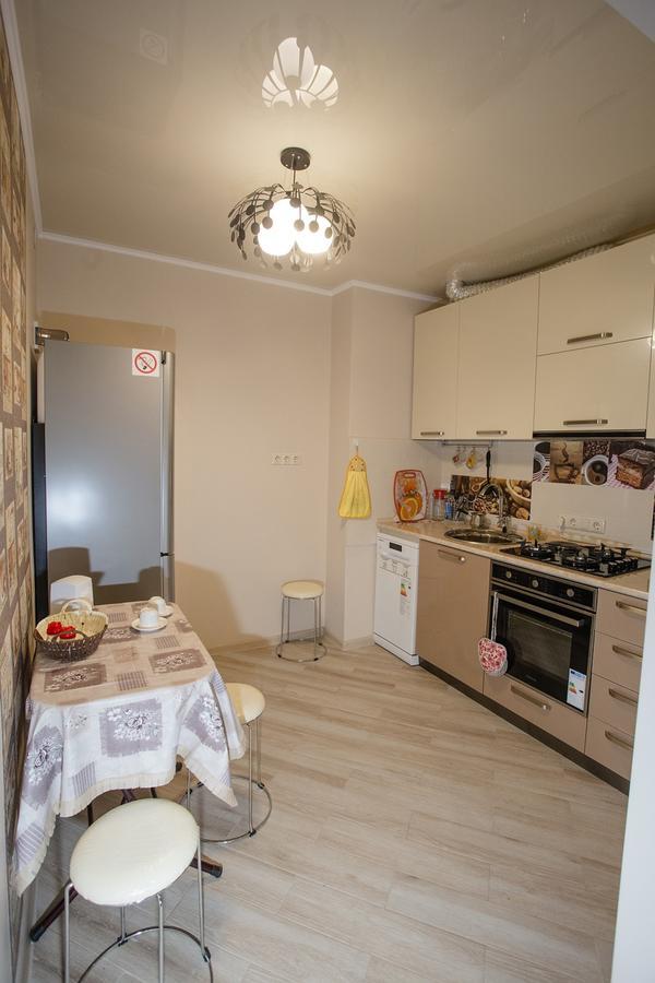 5 Rooms Batumi Esterno foto
