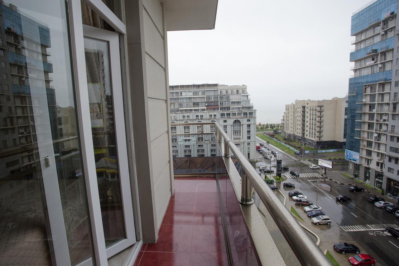 5 Rooms Batumi Esterno foto