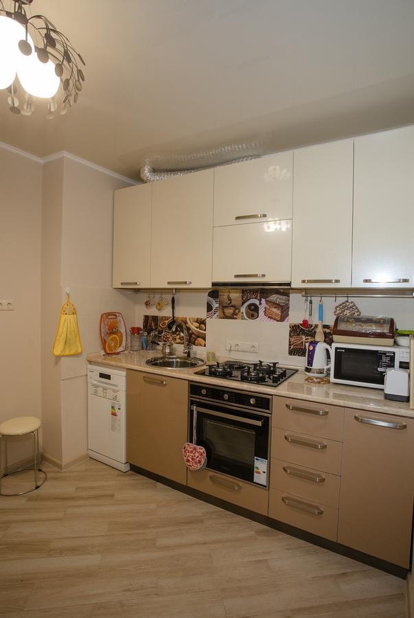 5 Rooms Batumi Esterno foto
